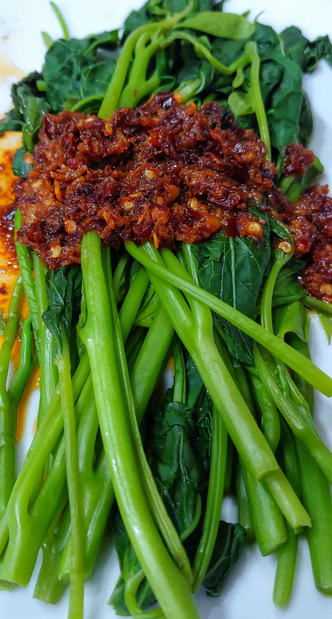 Steamed Kangkong With Spicy Chili Garlic Sauce Cooking In Action